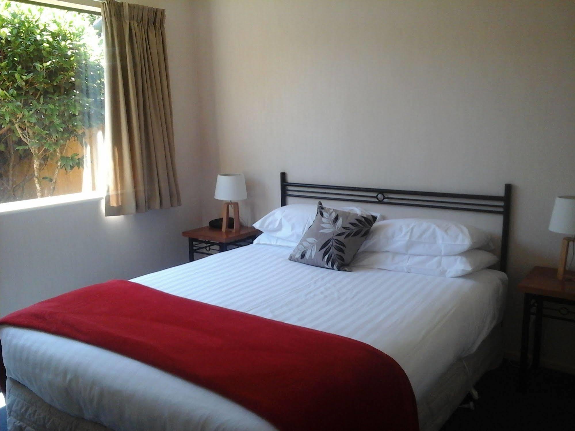 South Park Motel Masterton Extérieur photo