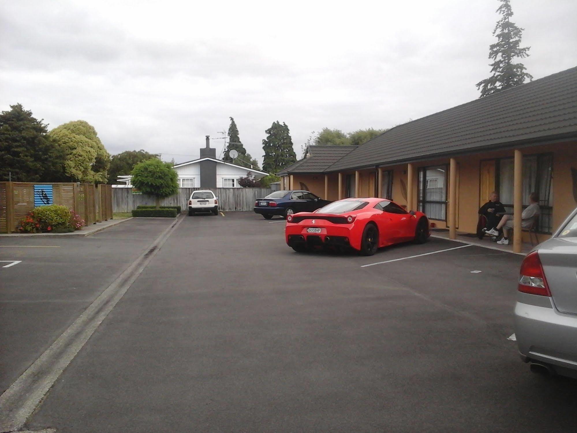 South Park Motel Masterton Extérieur photo
