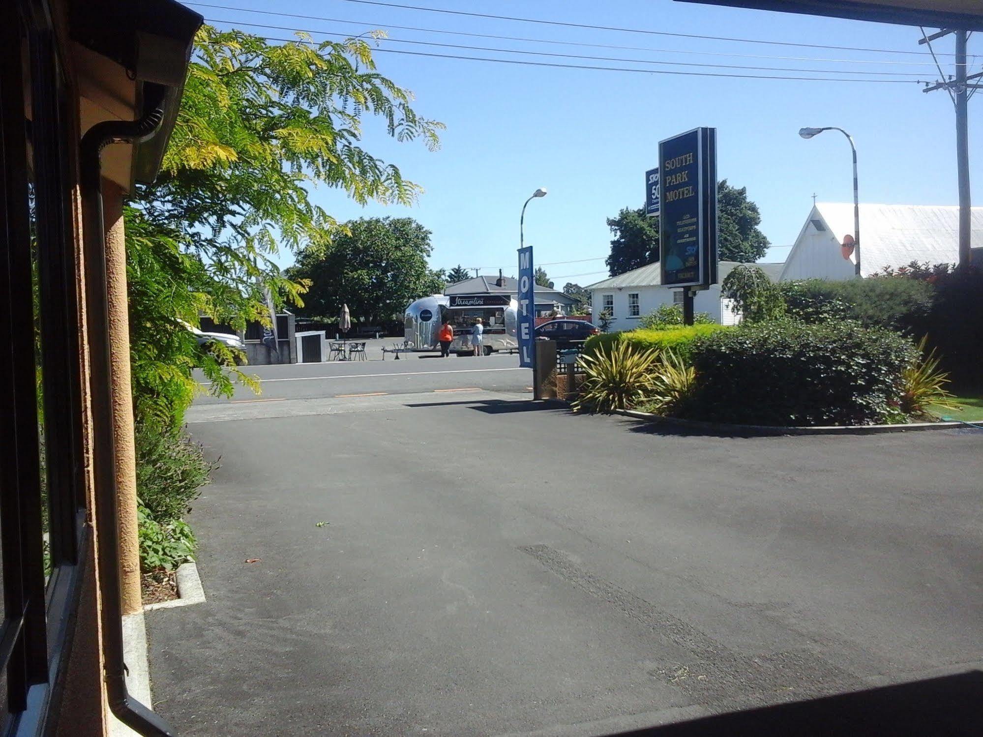 South Park Motel Masterton Extérieur photo