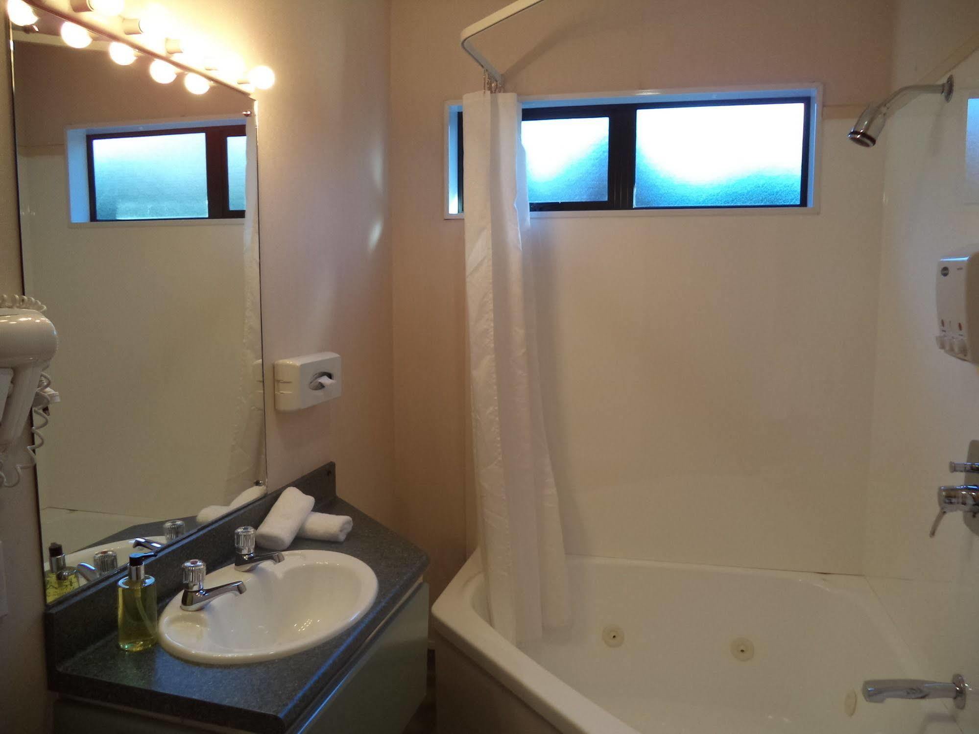 South Park Motel Masterton Extérieur photo